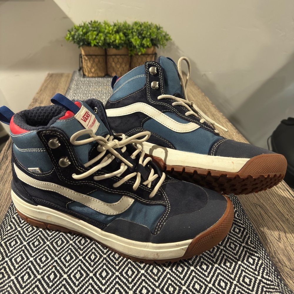 Vans ultrarange discontinued size 10 men shoe